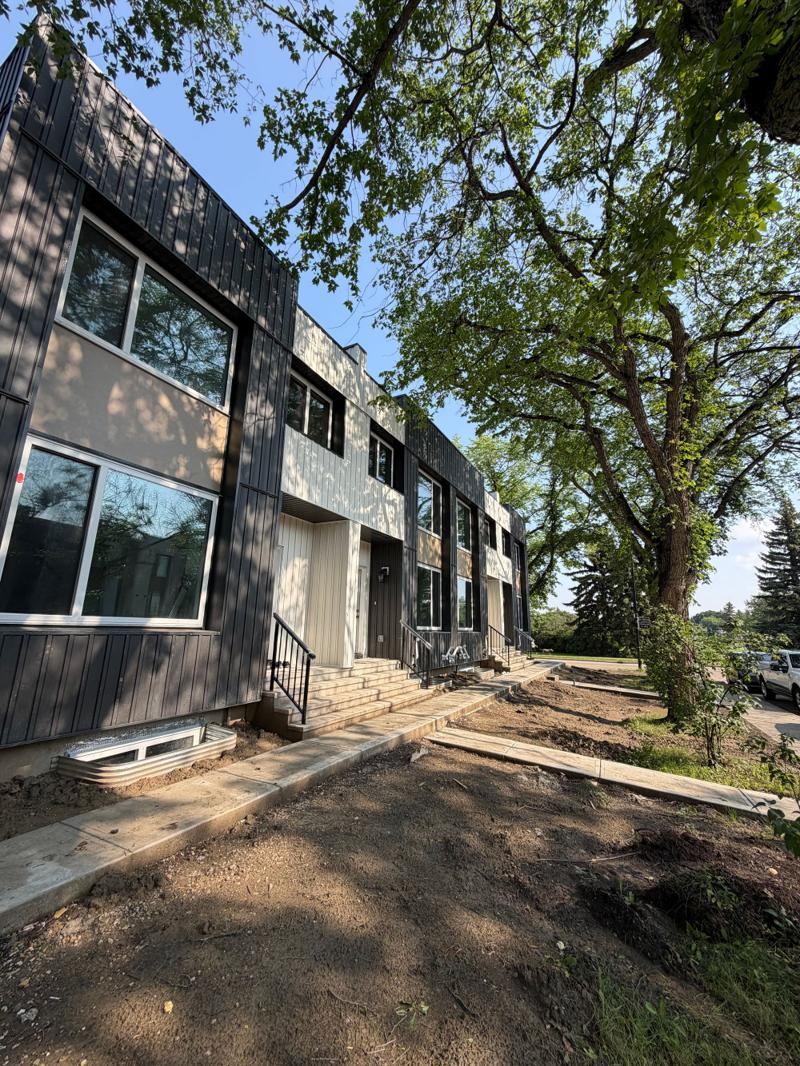 9652-9658 86 Street Northwest