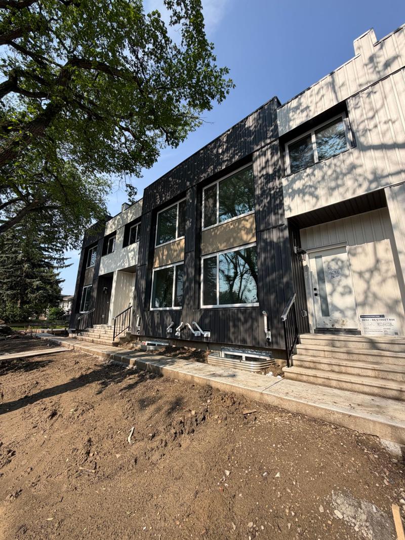 9652-9658 86 Street Northwest